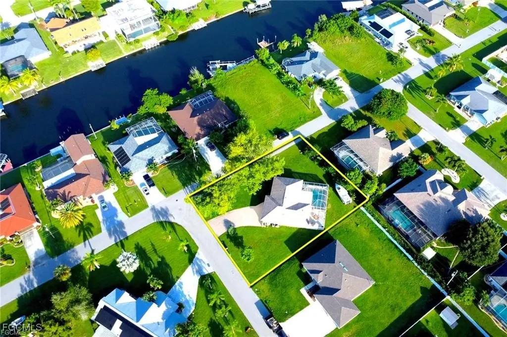 601 SE 31st Street Cape Coral FL 33904
