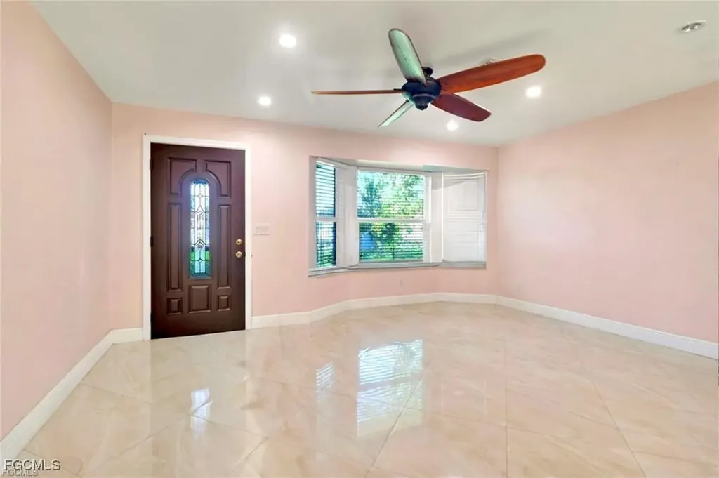 601 SE 31st Street Cape Coral FL 33904