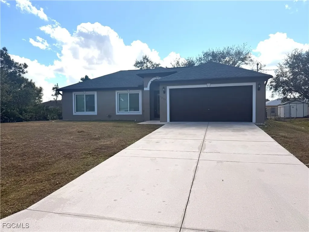 3207 54th Street W Lehigh Acres FL 33971
