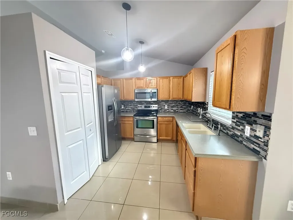 3207 54th Street W Lehigh Acres FL 33971