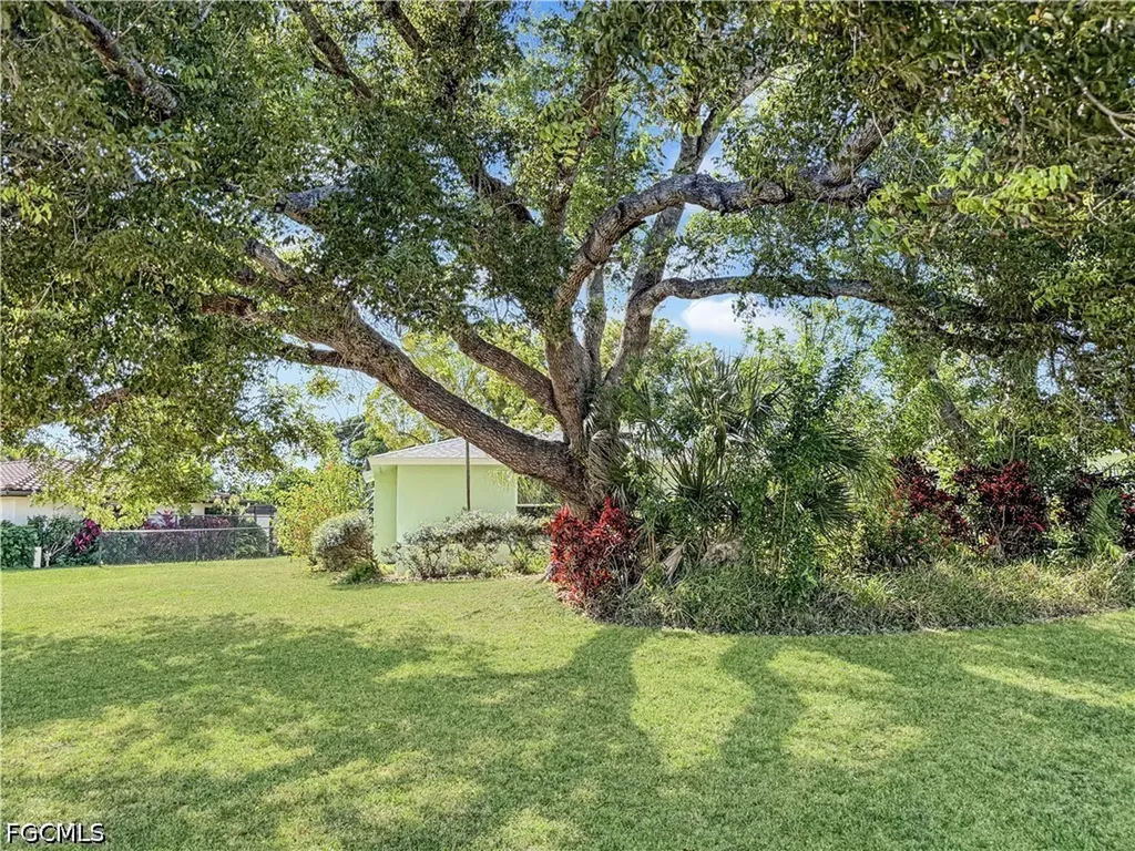3510 SE 2nd Avenue Cape Coral FL 33904