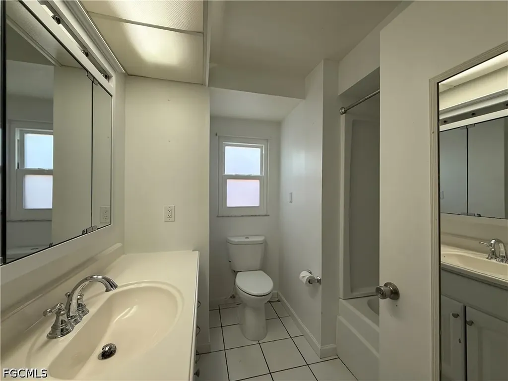 3510 SE 2nd Avenue Cape Coral FL 33904