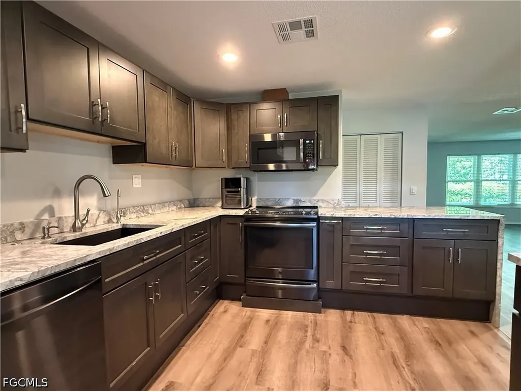 3510 SE 2nd Avenue Cape Coral FL 33904