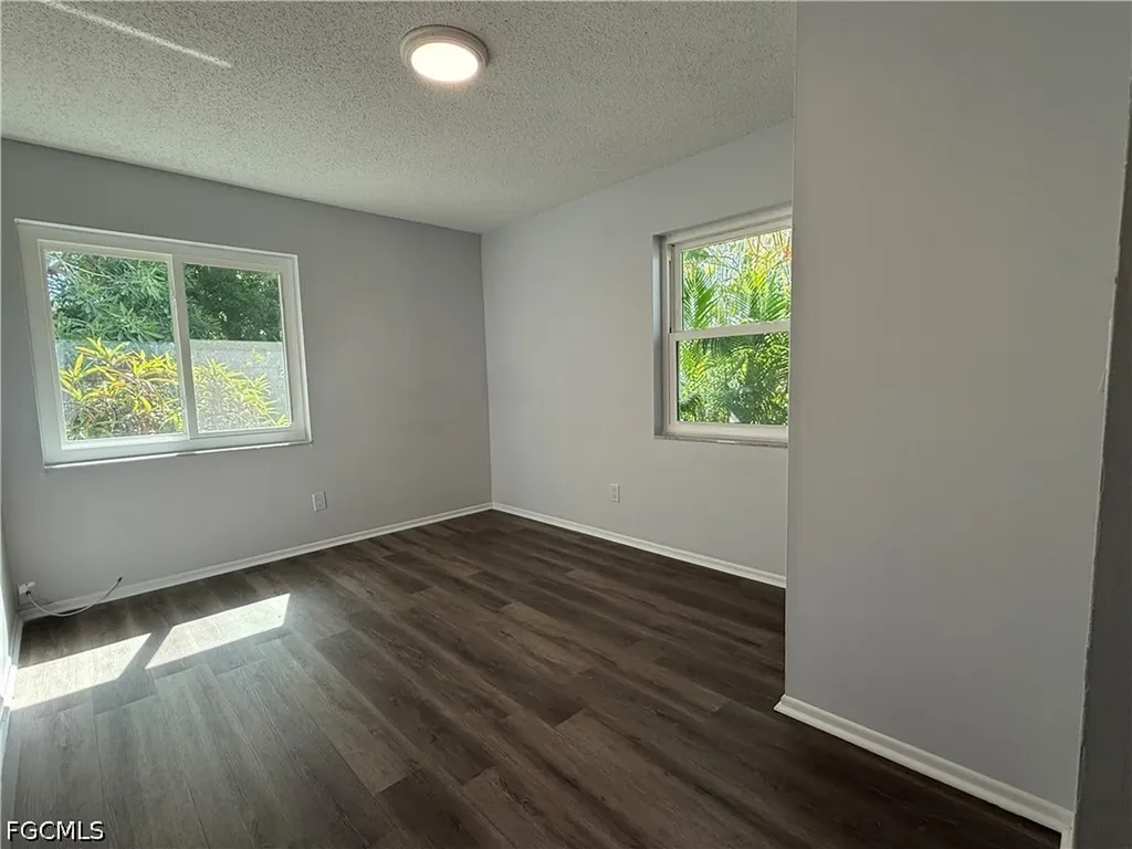 3510 SE 2nd Avenue Cape Coral FL 33904