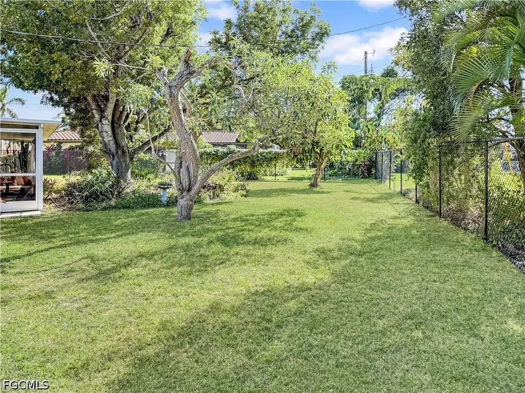 3510 SE 2nd Avenue Cape Coral FL 33904