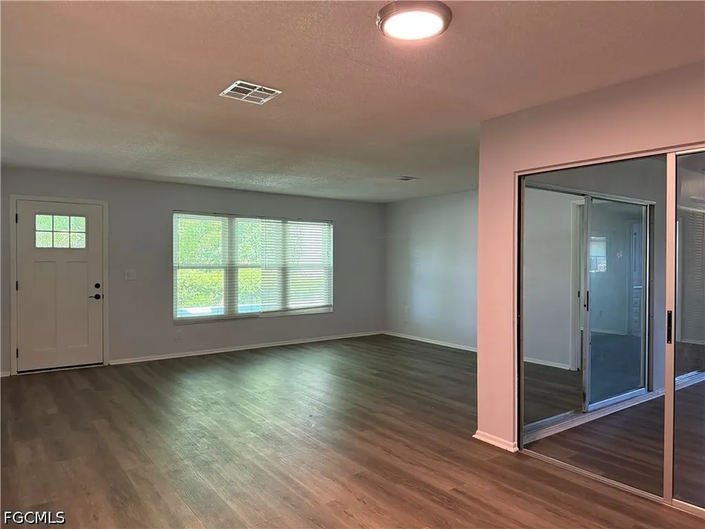 3510 SE 2nd Avenue Cape Coral FL 33904