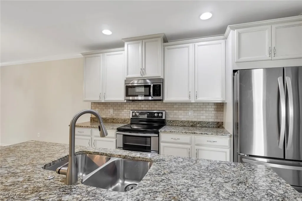 4210 Dutchess Park Road Fort Myers FL 33916