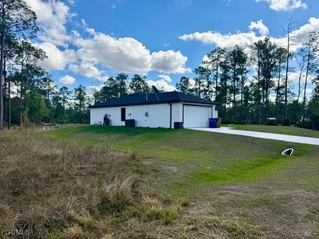 1422 North Avenue Lehigh Acres FL 33972