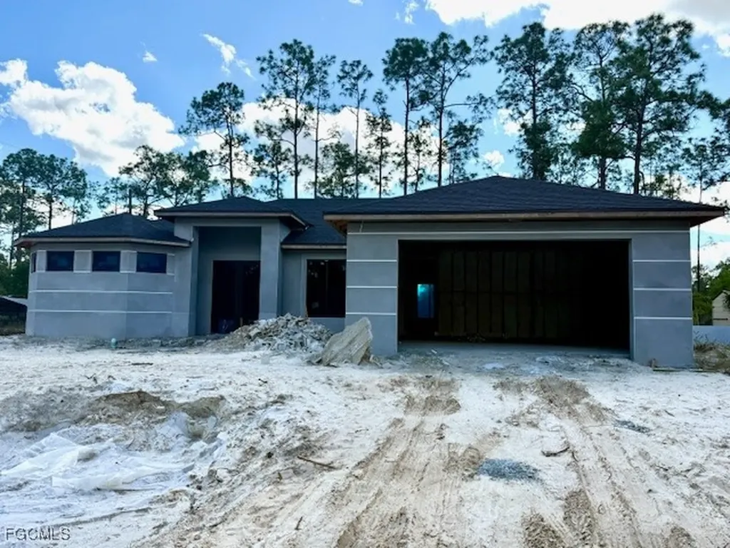 1422 North Avenue Lehigh Acres FL 33972
