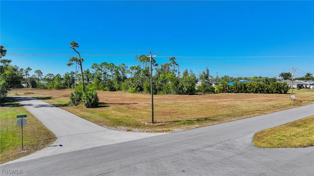 4132 Garden Boulevard Cape Coral FL 33909