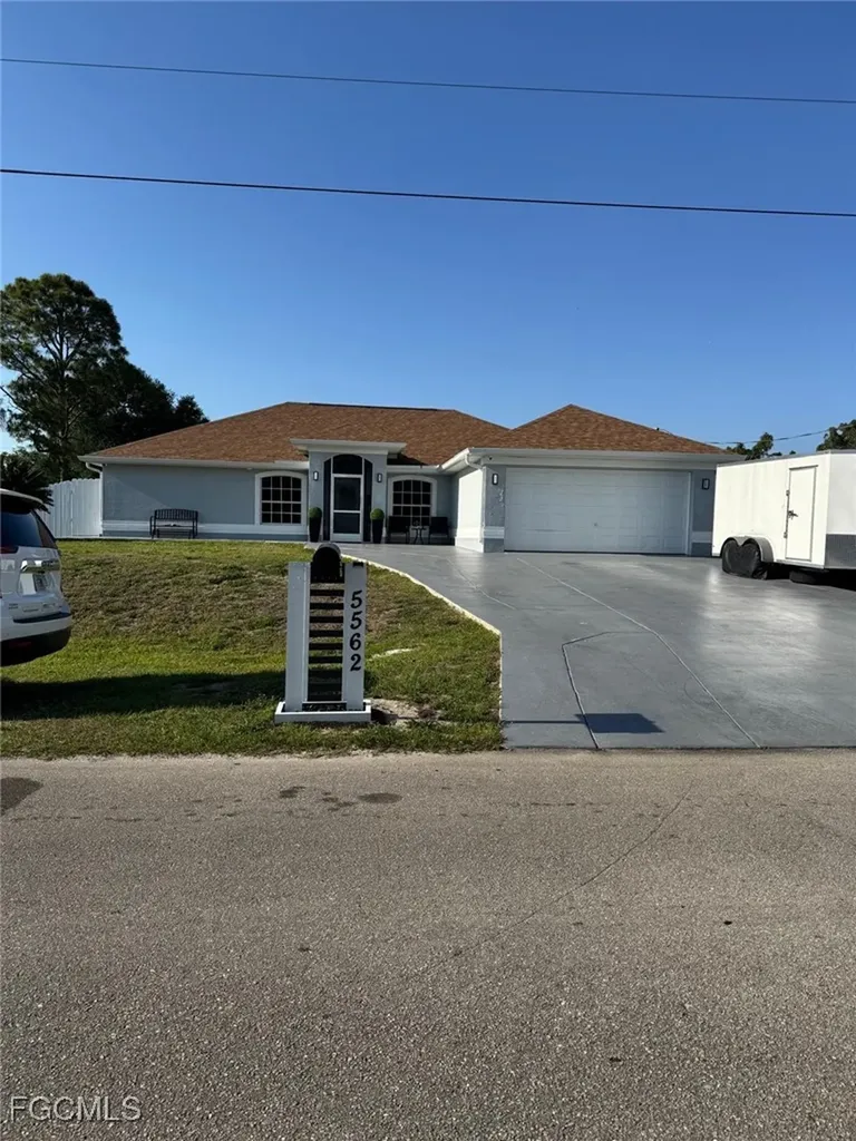 5562 Burr Street Lehigh Acres FL 33971
