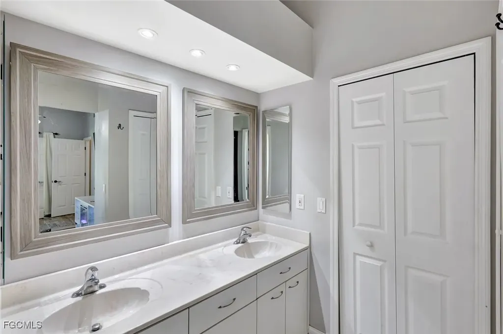 314 SE 19th Street Cape Coral FL 33990
