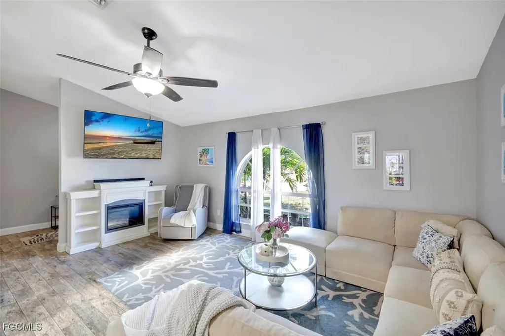 314 SE 19th Street Cape Coral FL 33990