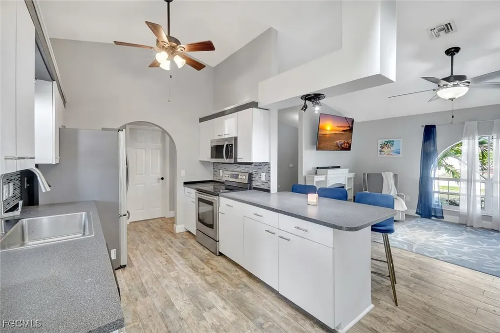 314 SE 19th Street Cape Coral FL 33990