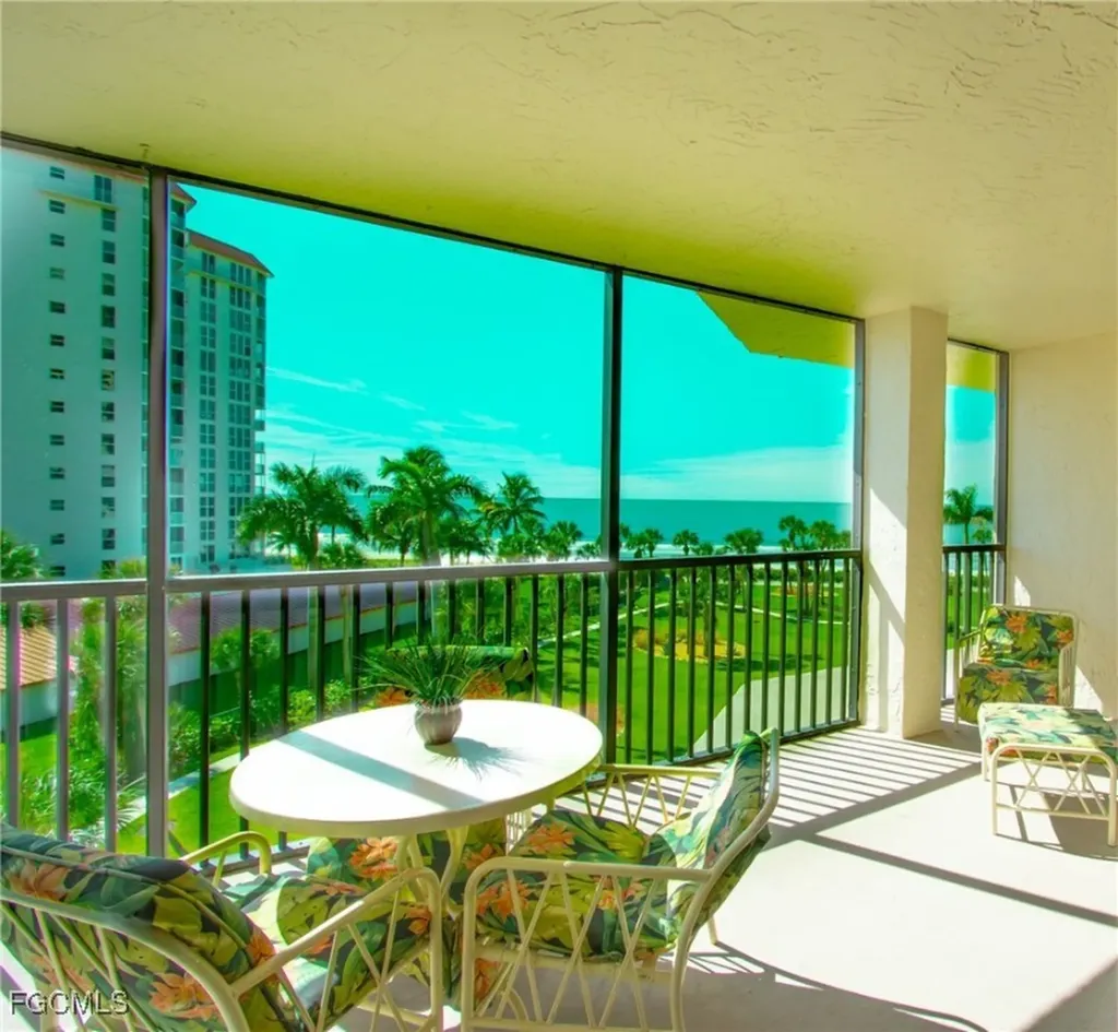 10851 Gulf Shore Drive Naples FL 34108