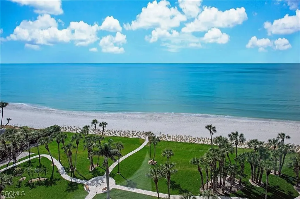 10851 Gulf Shore Drive Naples FL 34108