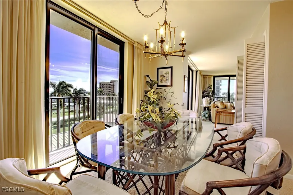 10851 Gulf Shore Drive Naples FL 34108