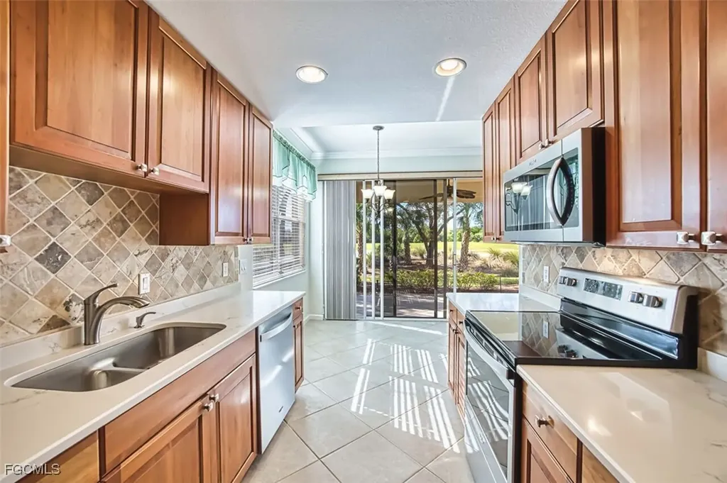 3071 Meandering Way Fort Myers FL 33905