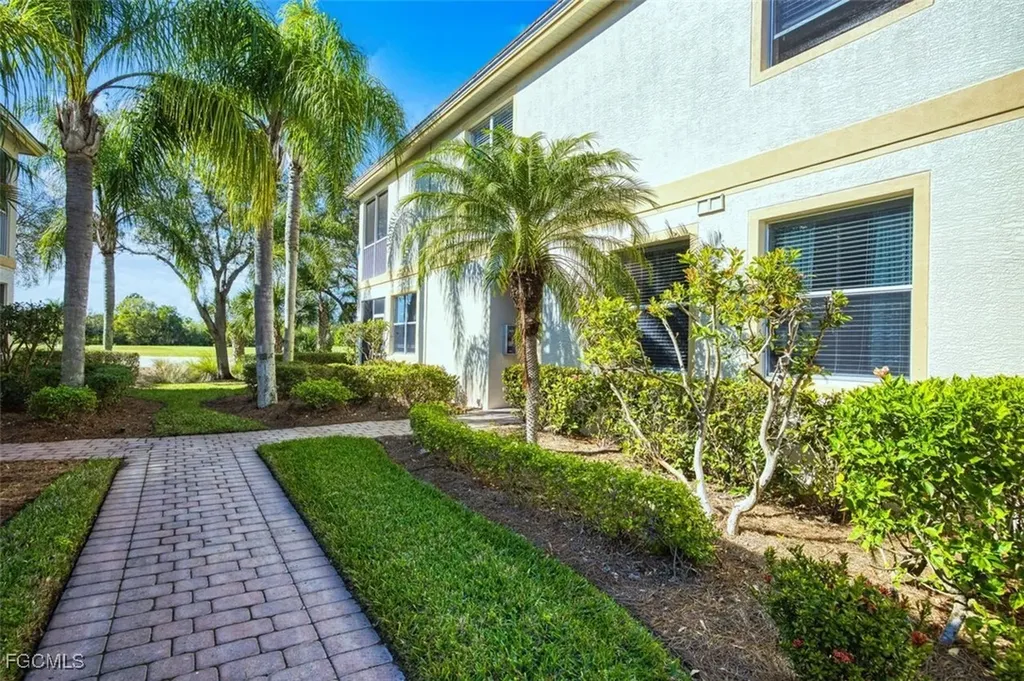 3071 Meandering Way Fort Myers FL 33905