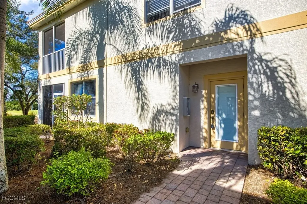 3071 Meandering Way Fort Myers FL 33905
