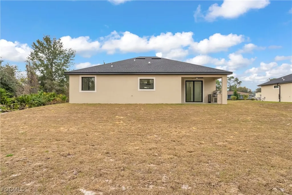 5010 SE Tradewinds Circle Labelle FL 33935