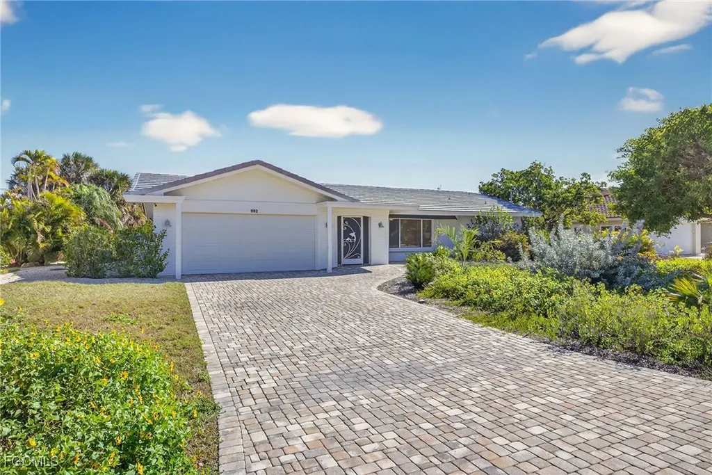 952 Kings Crown Drive Sanibel FL 33957