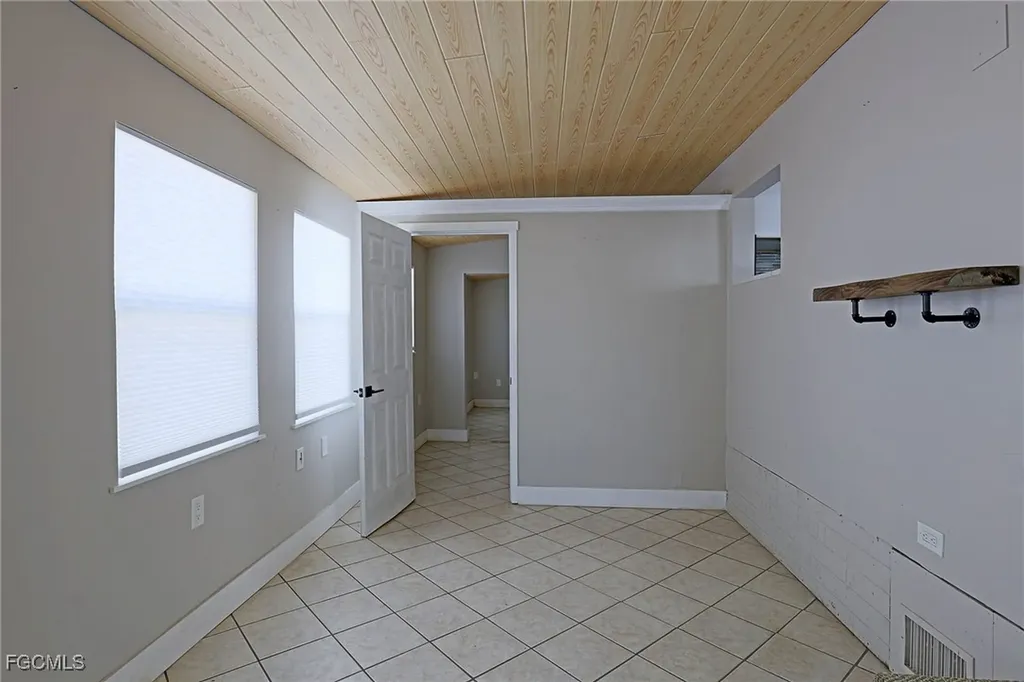 2012 S Olga Drive Fort Myers FL 33905