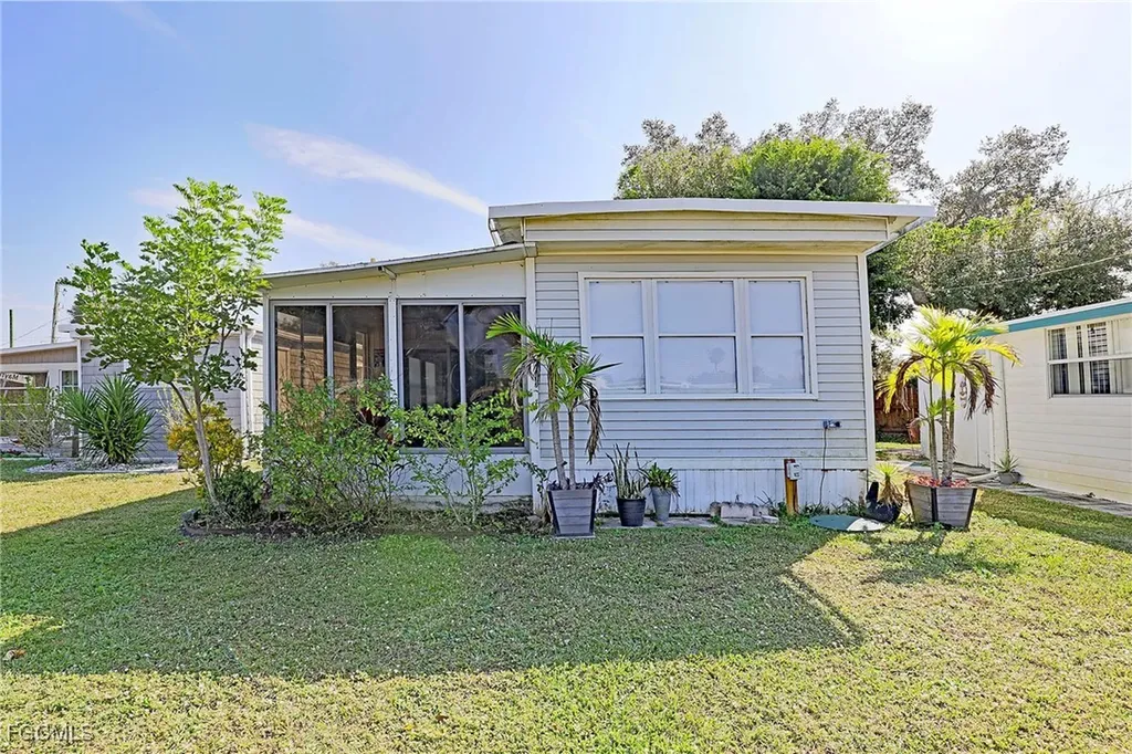 2012 S Olga Drive Fort Myers FL 33905