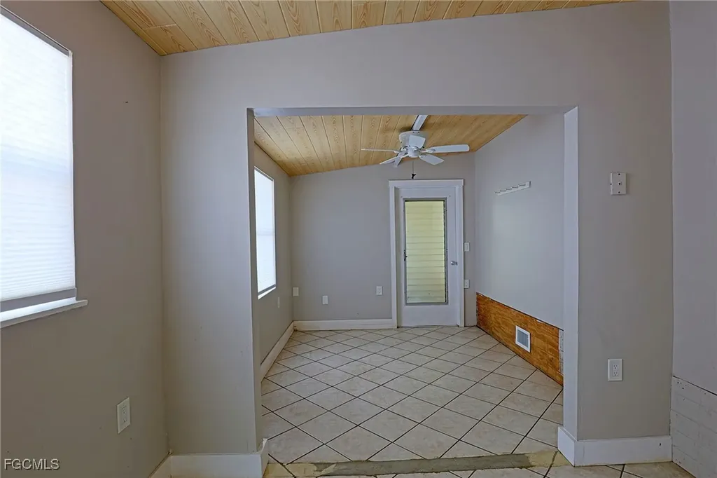 2012 S Olga Drive Fort Myers FL 33905