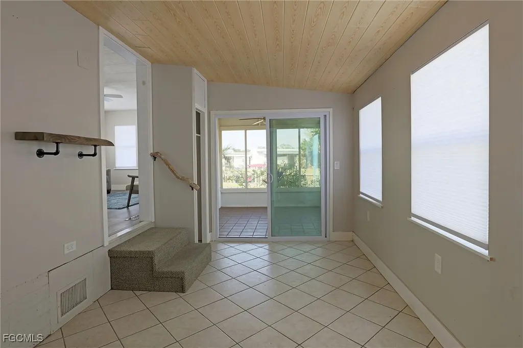 2012 S Olga Drive Fort Myers FL 33905