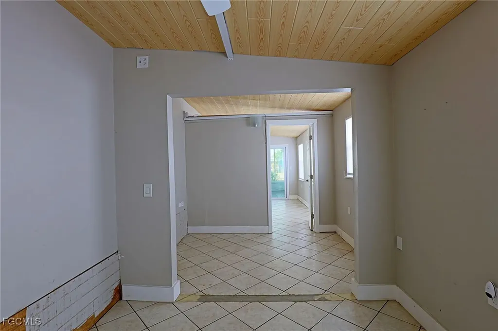 2012 S Olga Drive Fort Myers FL 33905