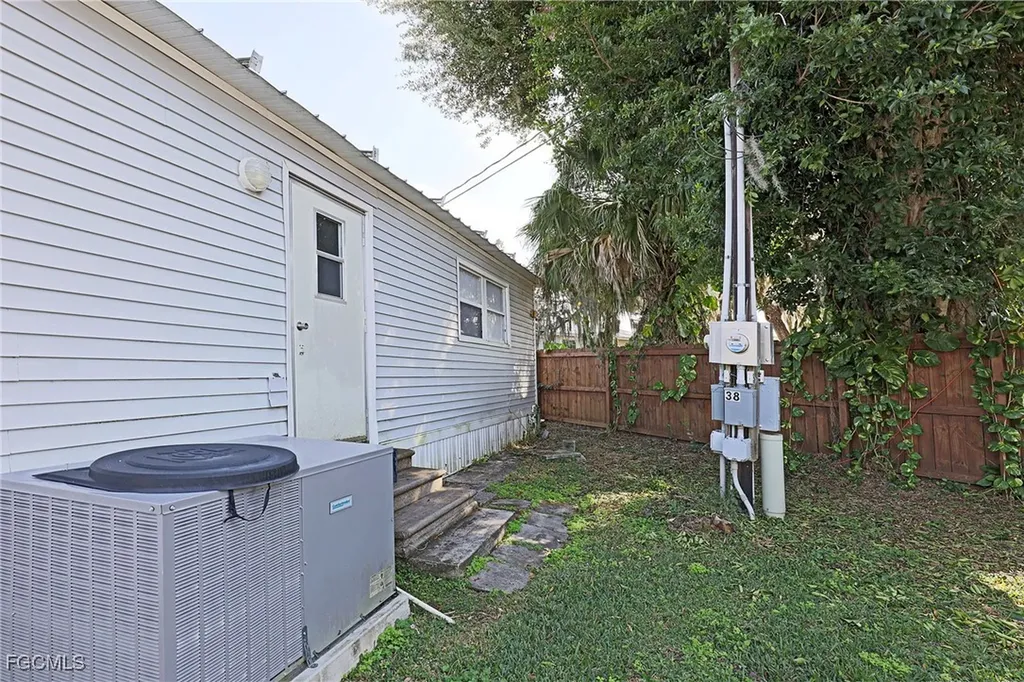 2012 S Olga Drive Fort Myers FL 33905