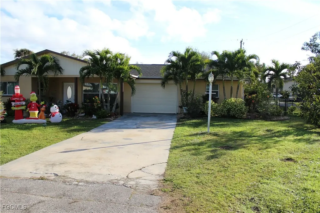 679 Canal Drive North Fort Myers FL 33903
