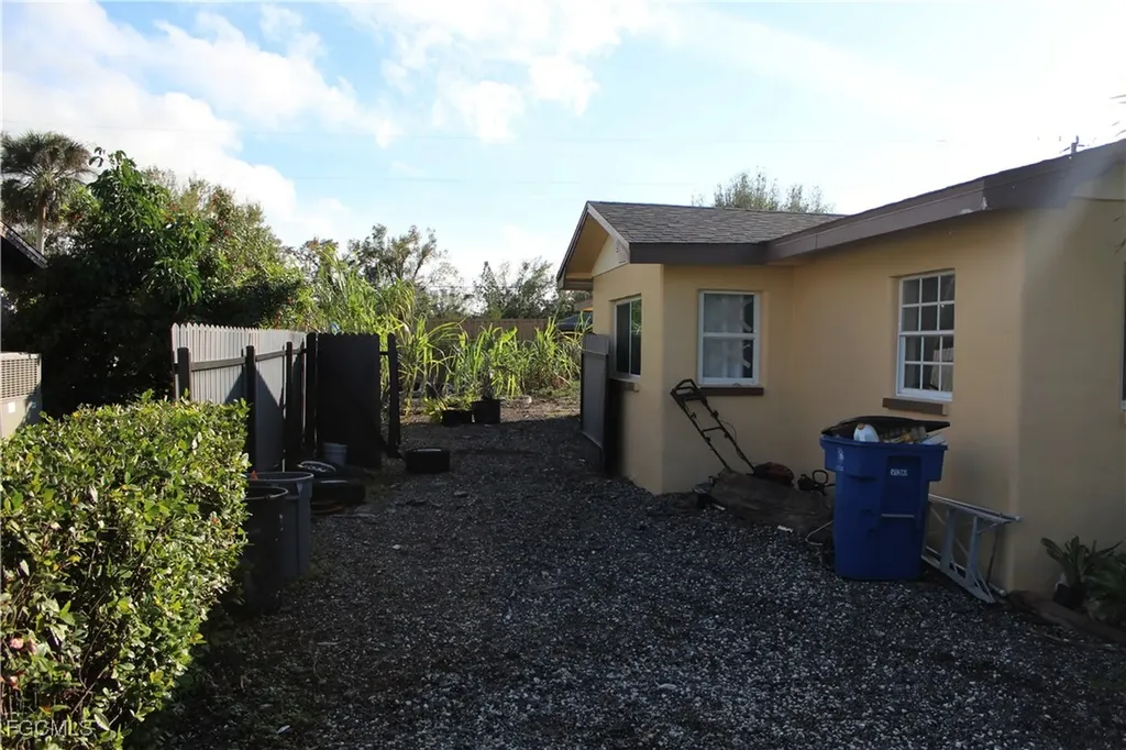 679 Canal Drive North Fort Myers FL 33903