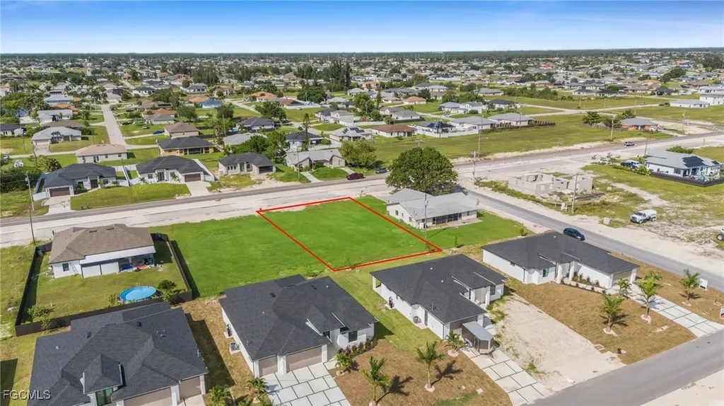 406 Diplomat Parkway E Cape Coral FL 33909