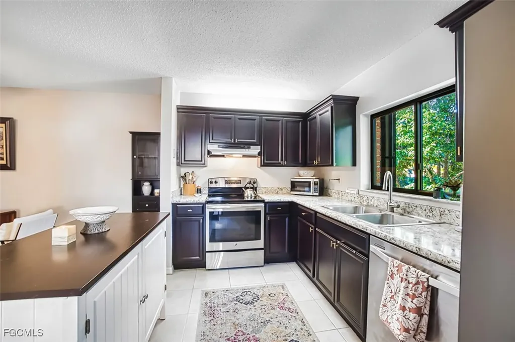 1444 Park Shore Circle Fort Myers FL 33901