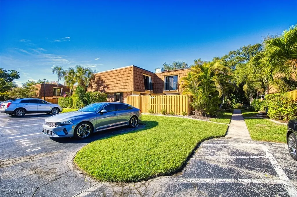 1444 Park Shore Circle Fort Myers FL 33901