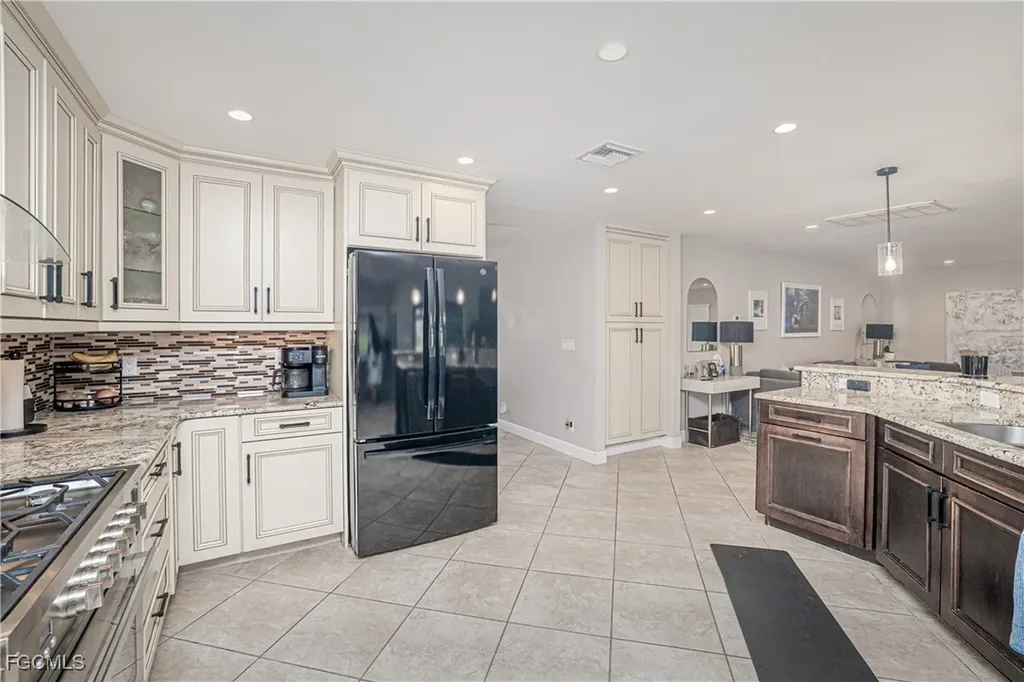 2274 SE 27th Street Cape Coral FL 33904