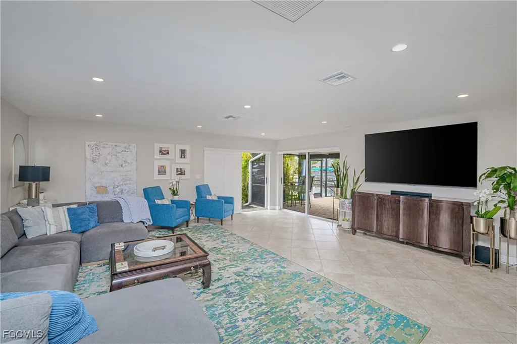 2274 SE 27th Street Cape Coral FL 33904