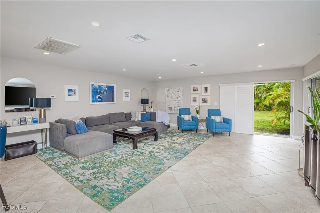 2274 SE 27th Street Cape Coral FL 33904