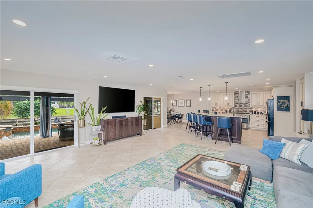 2274 SE 27th Street Cape Coral FL 33904