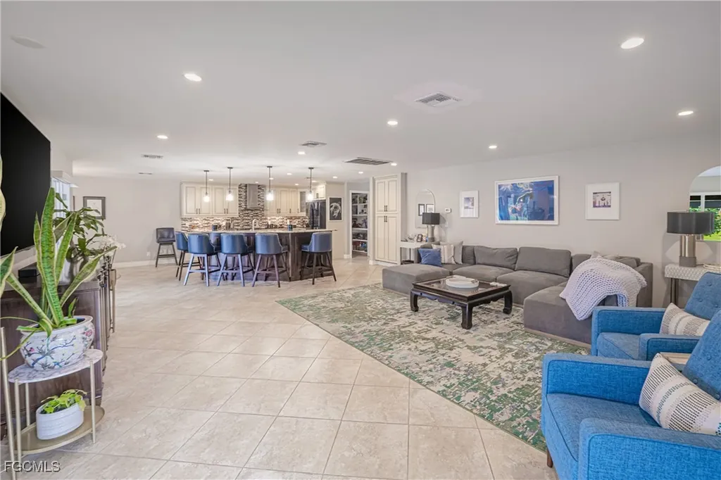 2274 SE 27th Street Cape Coral FL 33904