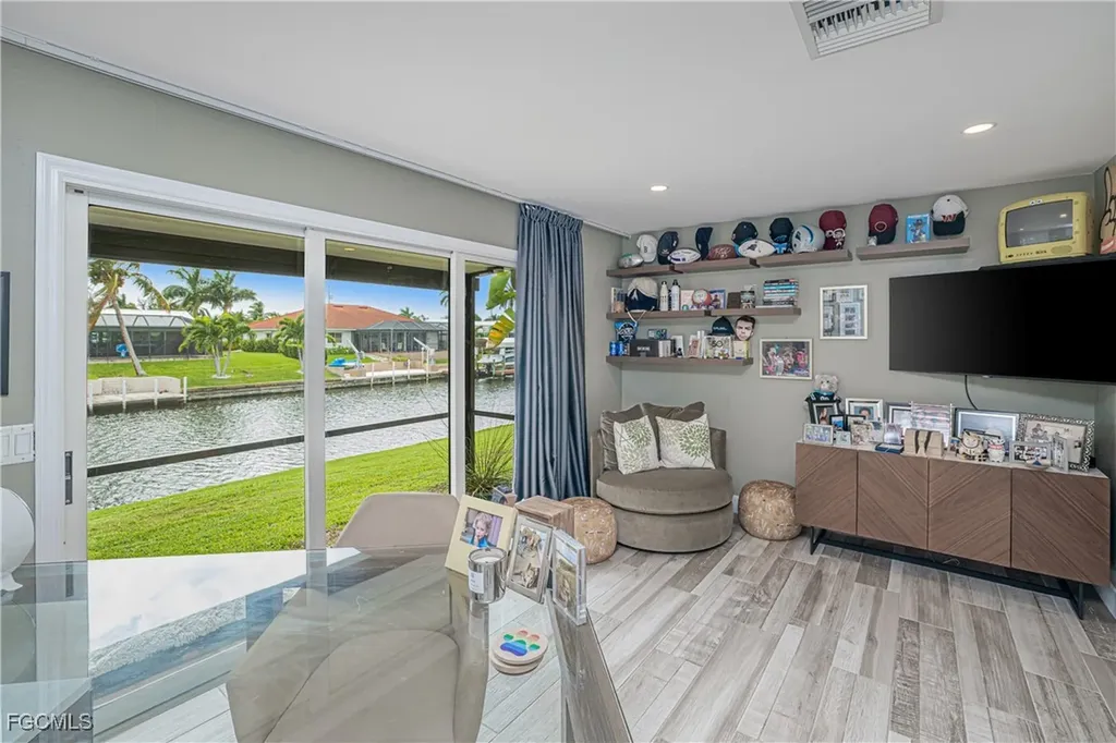 2274 SE 27th Street Cape Coral FL 33904