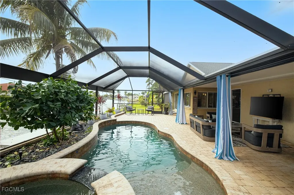 2274 SE 27th Street Cape Coral FL 33904