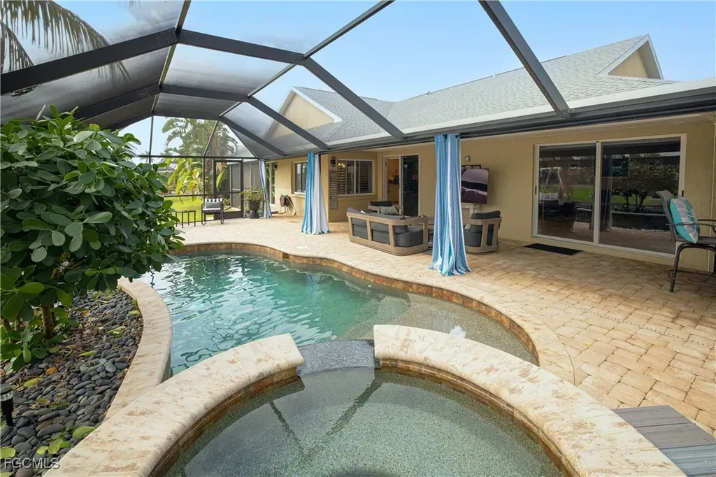 2274 SE 27th Street Cape Coral FL 33904