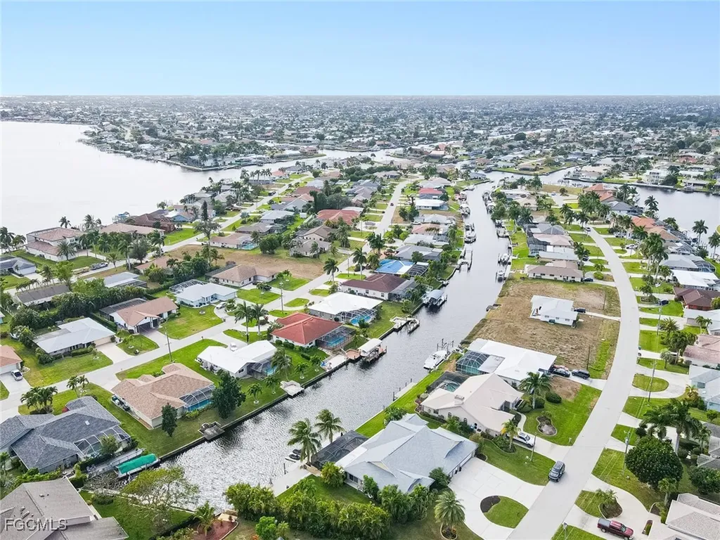 2274 SE 27th Street Cape Coral FL 33904
