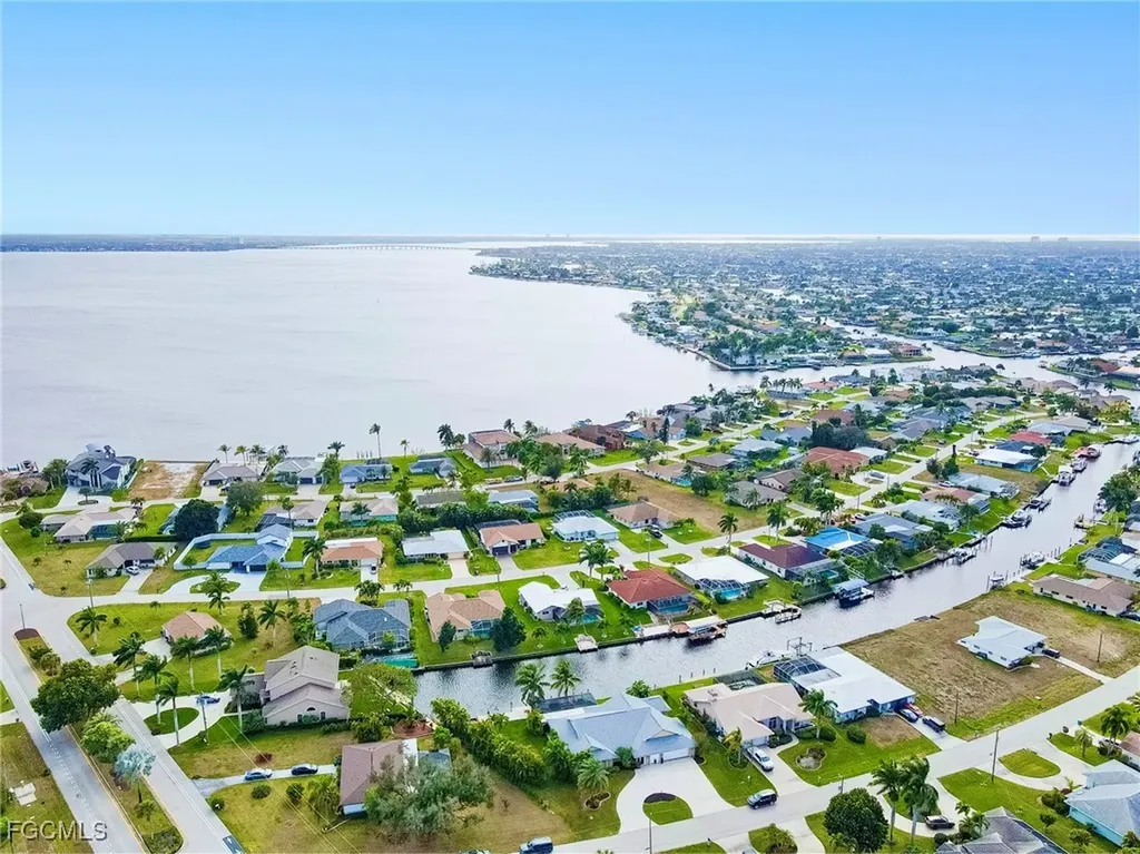 2274 SE 27th Street Cape Coral FL 33904