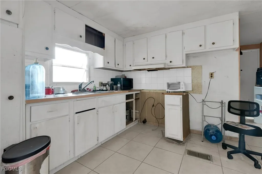 830 N Zambria Street Clewiston FL 33440