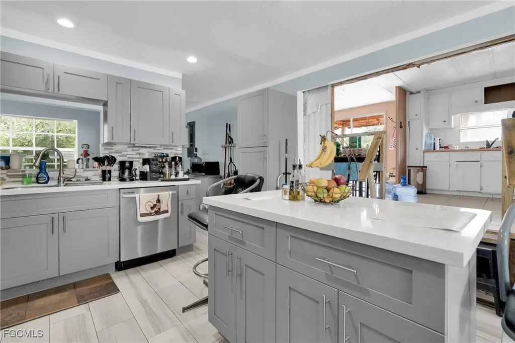 830 N Zambria Street Clewiston FL 33440