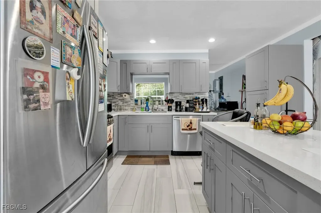 830 N Zambria Street Clewiston FL 33440